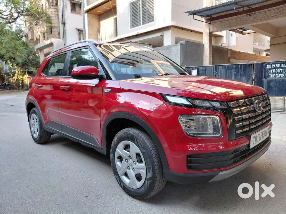 Hyundai Venue 1.2 S (o), 2022, Petrol