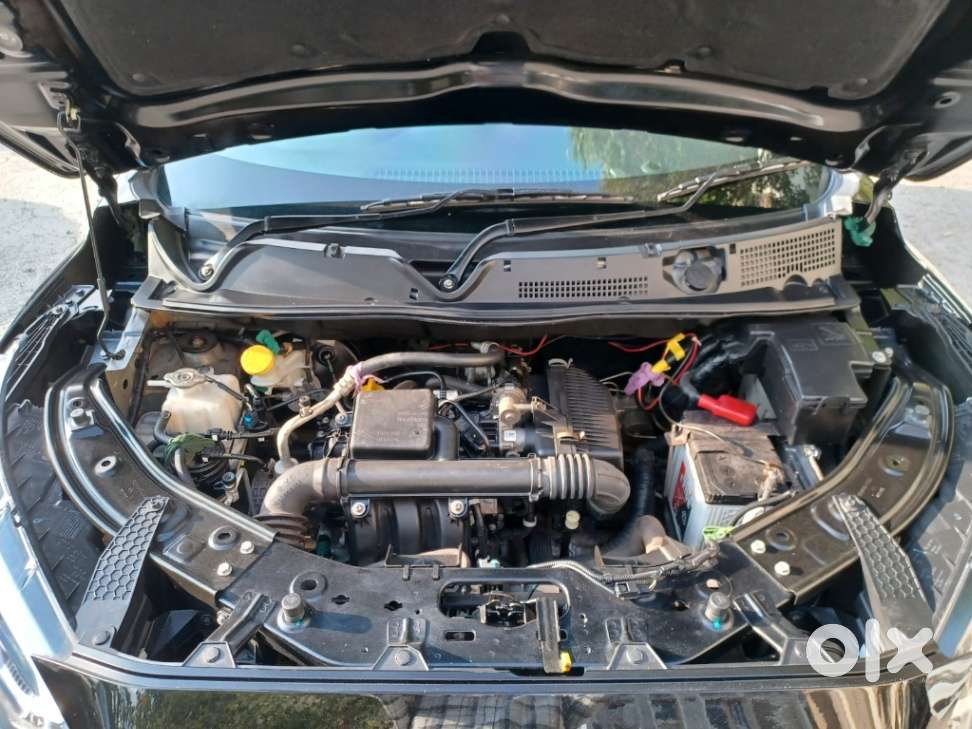 Nissan Magnite Tekna B4d 1.0 Amt Cng, 2024, Petrol