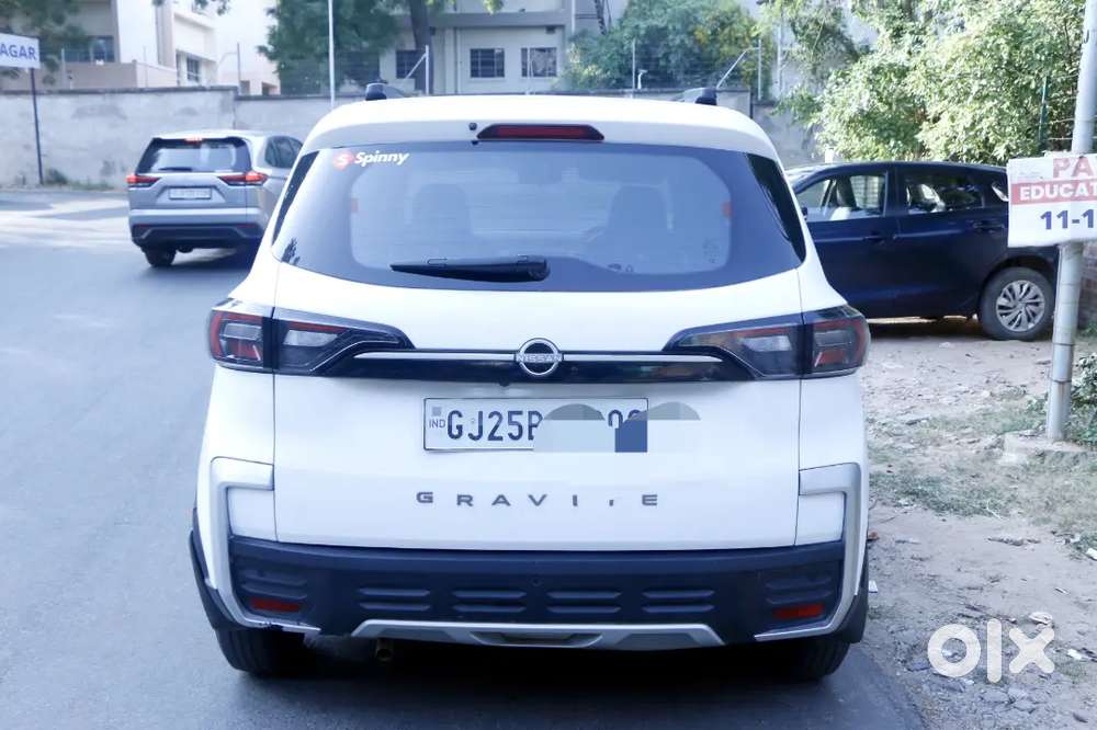 Nissan Gravite Acenta 2026