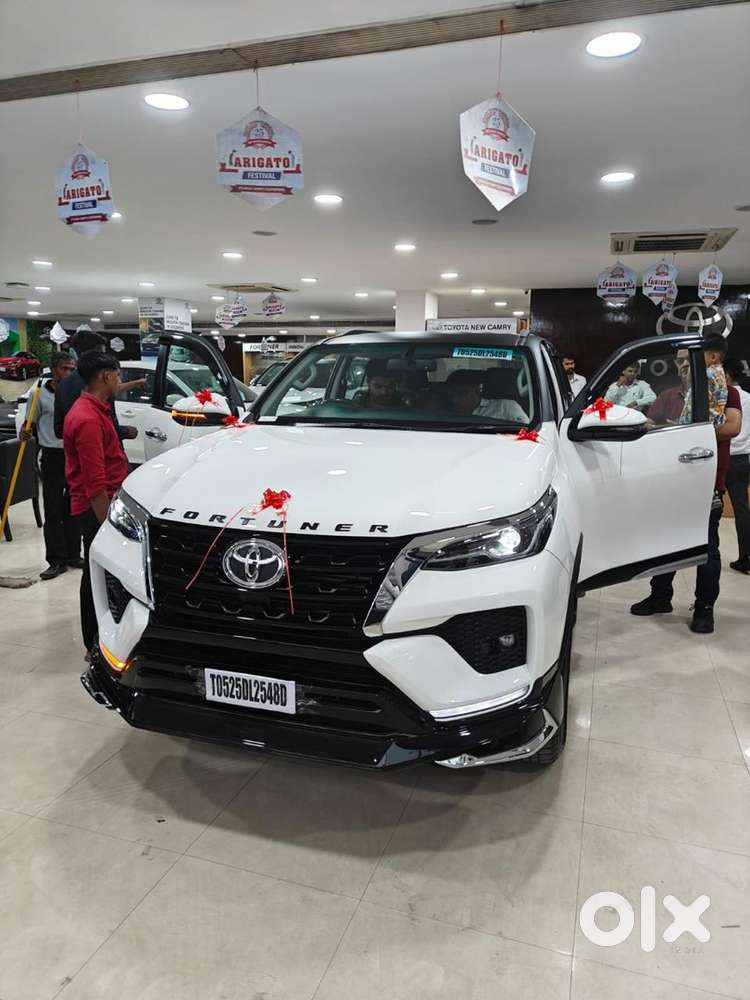 Toyota Fortuner Diesel Automatic 2025 Leader Edition