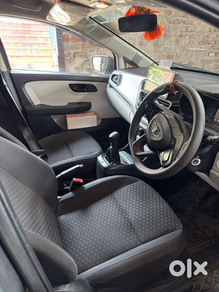 Tata Altroz 2023 Petrol Well Maintained