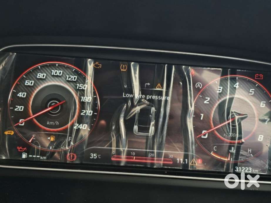 Hyundai Alcazar Platinum, 2023, Petrol