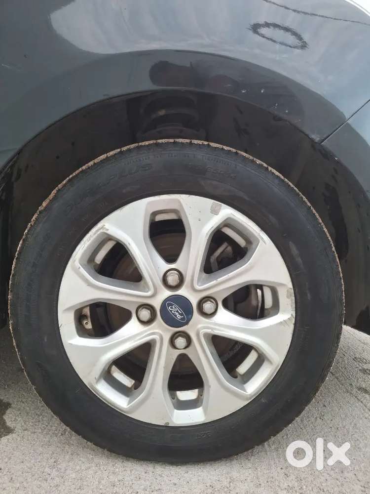Ford Figo 1.2 Titanium Petrol 2016