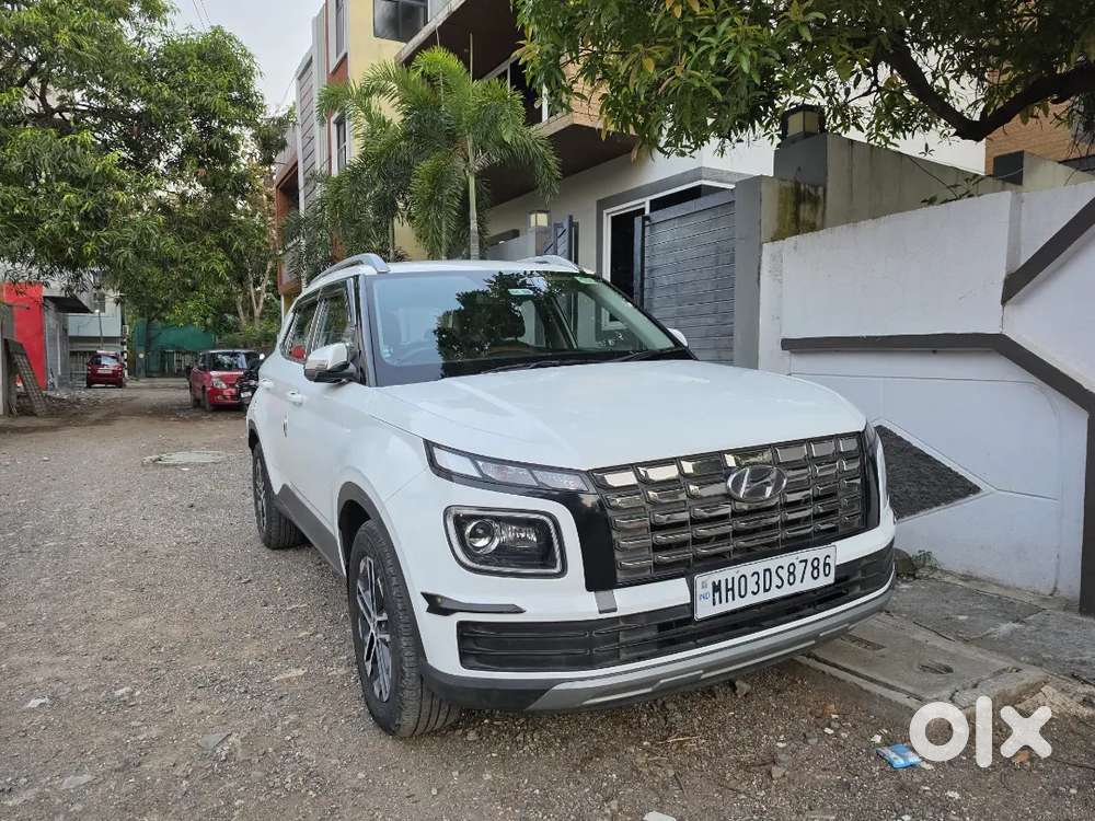 Hyundai Venue 2022 Diesel Well Maintained