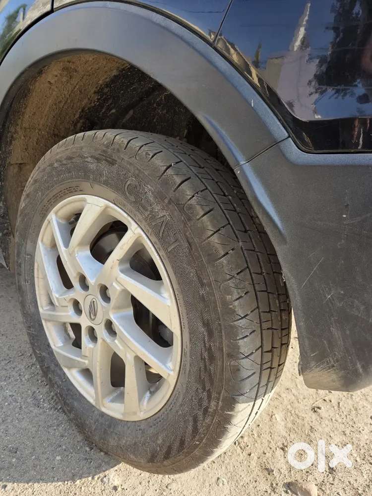Urgent Sell Xuv 300 W8 Diesel April 2022 Registration