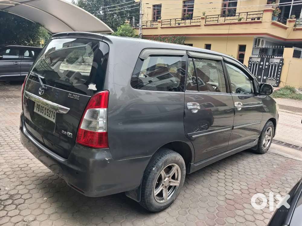 Toyota Innova 2012 Diesel Well Maintained