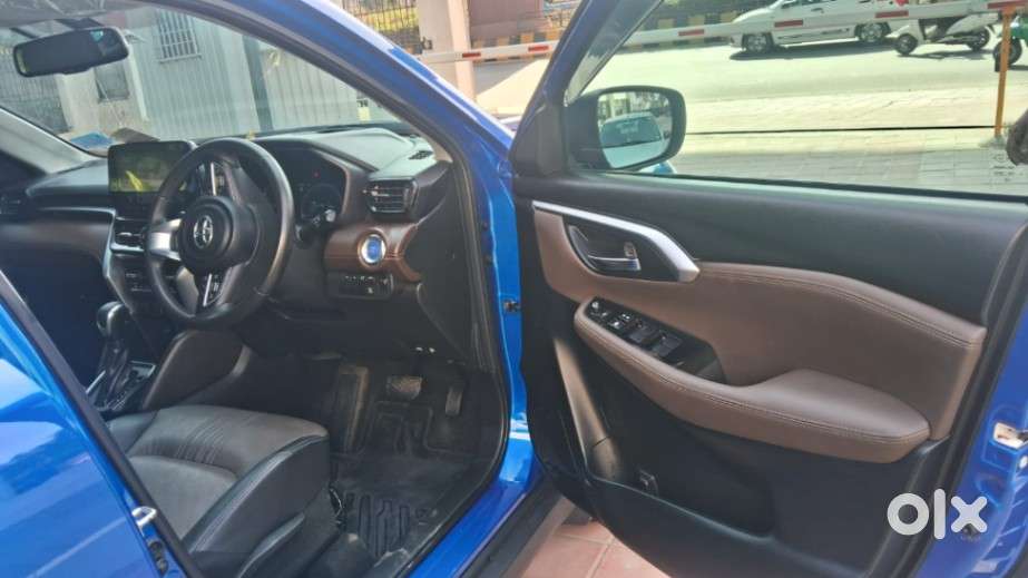 Toyota Urban Cruiser Hyryder 1.5 V Hybrid, 2024, Petrol