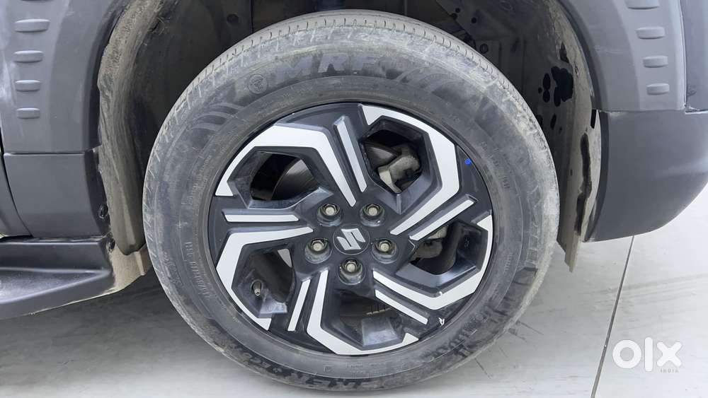 Maruti Suzuki Brezza 1.5 Zxi At Smart Hybrid Dual Tone, 2023, Petrol