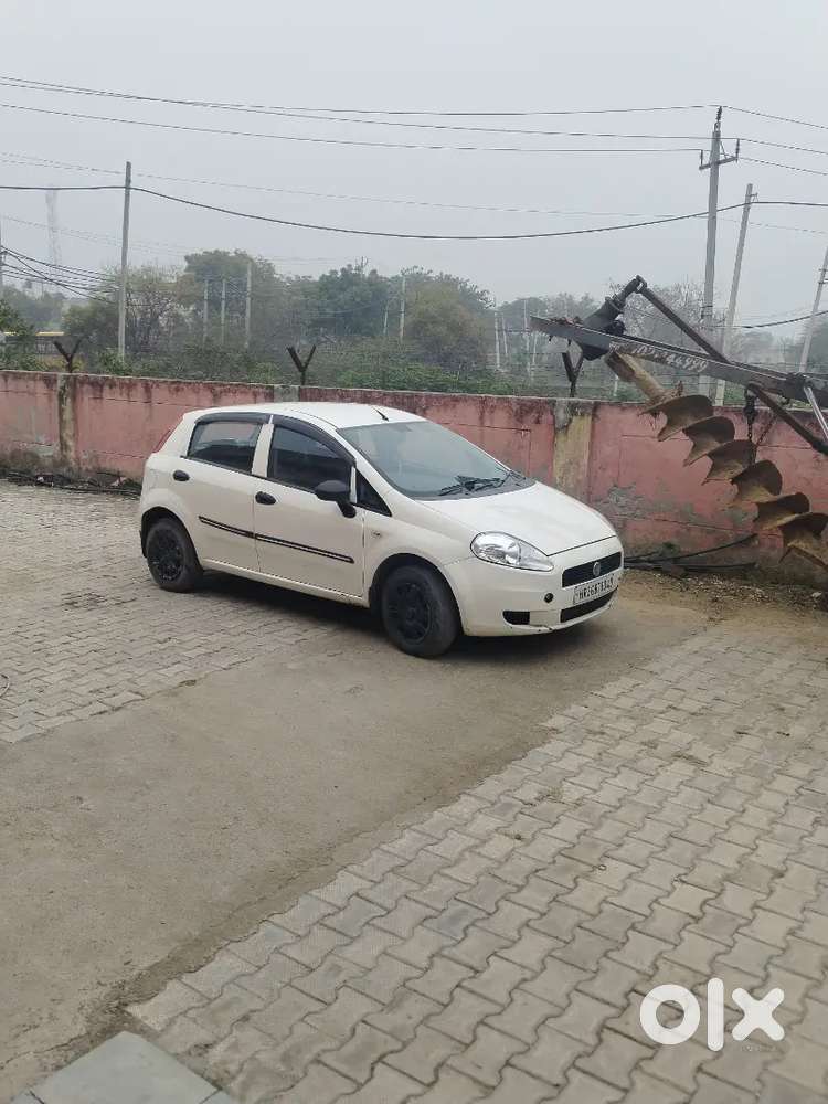 Fiat Grande Punto 2012 Diesel 150000 Km Driven