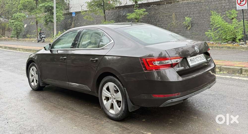 Skoda Superb Style 1.8 Tsi At, 2017, Petrol