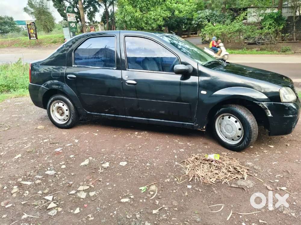 Mahindra Logan Petrol 2007