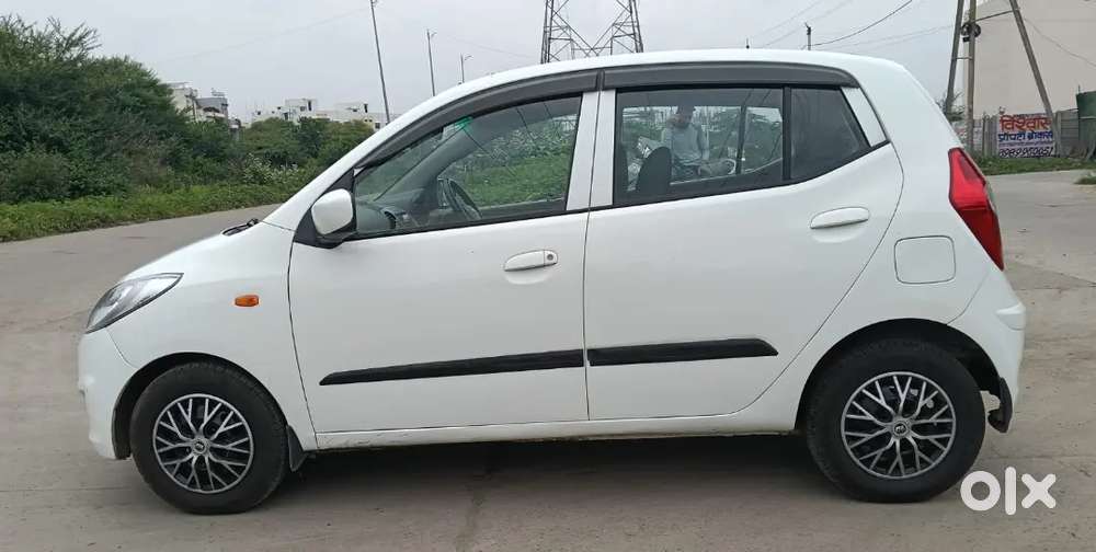 Hyundai I10 Magna Petrol 2013