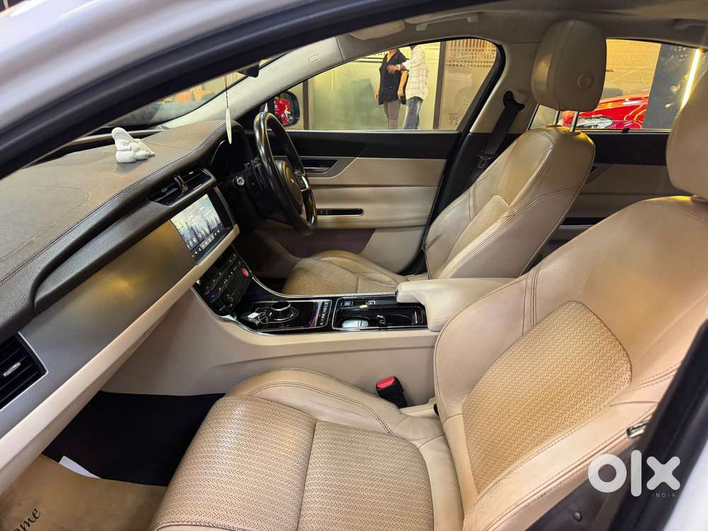 Jaguar Xf 2.0 Petrol Prestige, 2019, Petrol