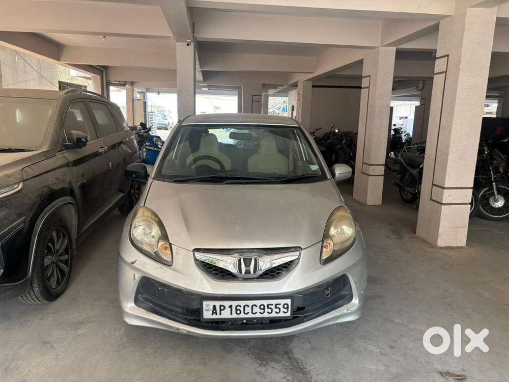 Honda Brio 2012 Petrol Well Maintained