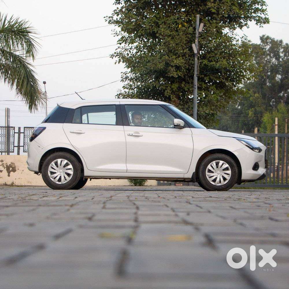 Maruti Suzuki Swift Vxi Optional, 2024, Petrol