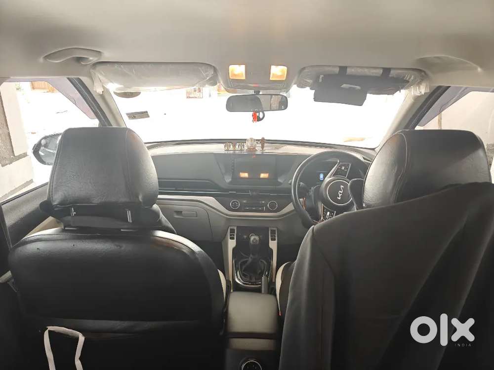 Kia Carens Premium 2023