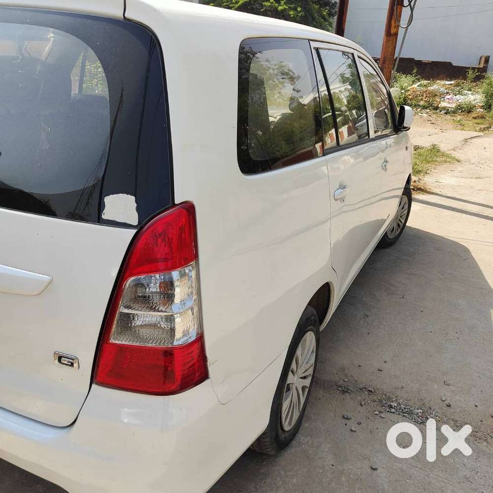 Toyota Innova 2014 Diesel Well Maintained