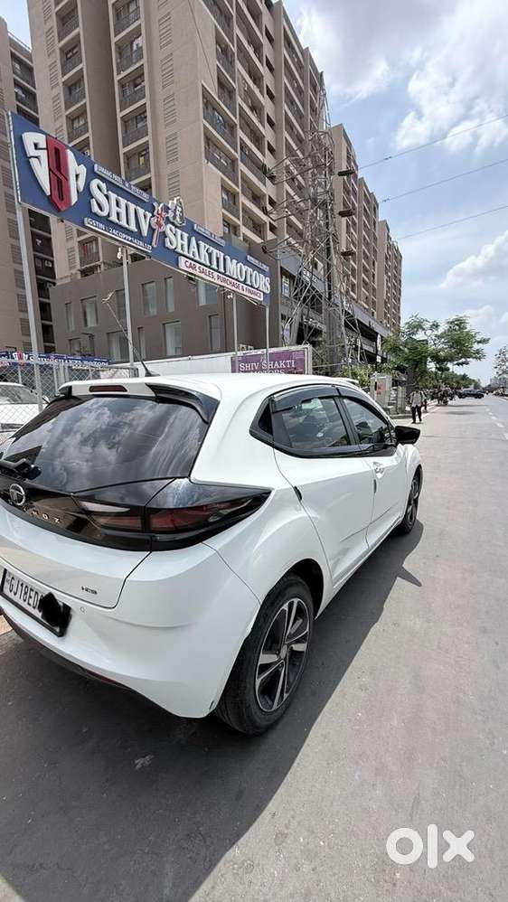 Tata Altroz 2024 Cng & Hybrids Good Condition