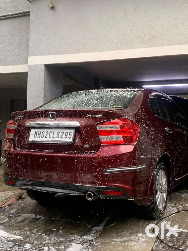 Maroon Honda City I-v Tech 1.5 V 2012