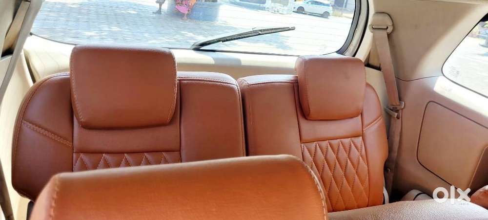 Toyota Innova 2.5 G (diesel) 8 Seater Bs Iv, 2015, Diesel