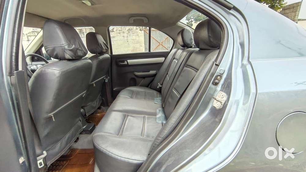 Maruti Suzuki Swift Dzire, 2011, Petrol