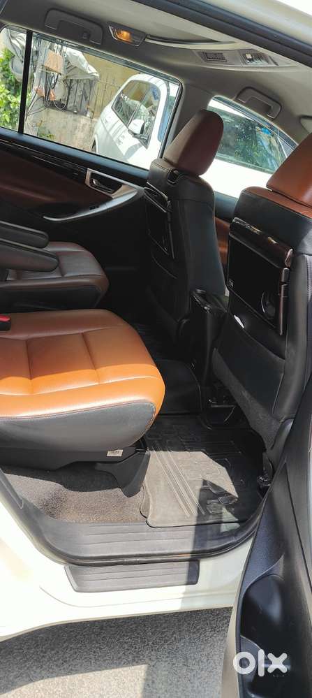 Toyota Innova Crysta [2020-ongoing] 2.4 Zx 7 Str, 2022, Diesel