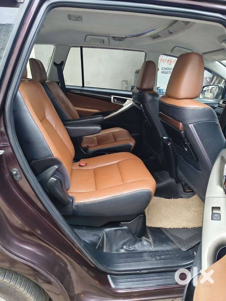 Toyota Innova Crysta 2.8z Automatic, 2016, Diesel