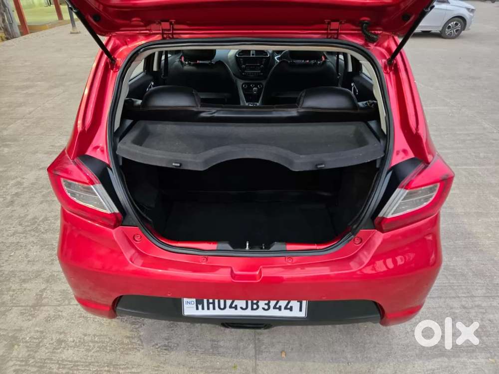 Tata Tiago Xza, 2017, Petrol