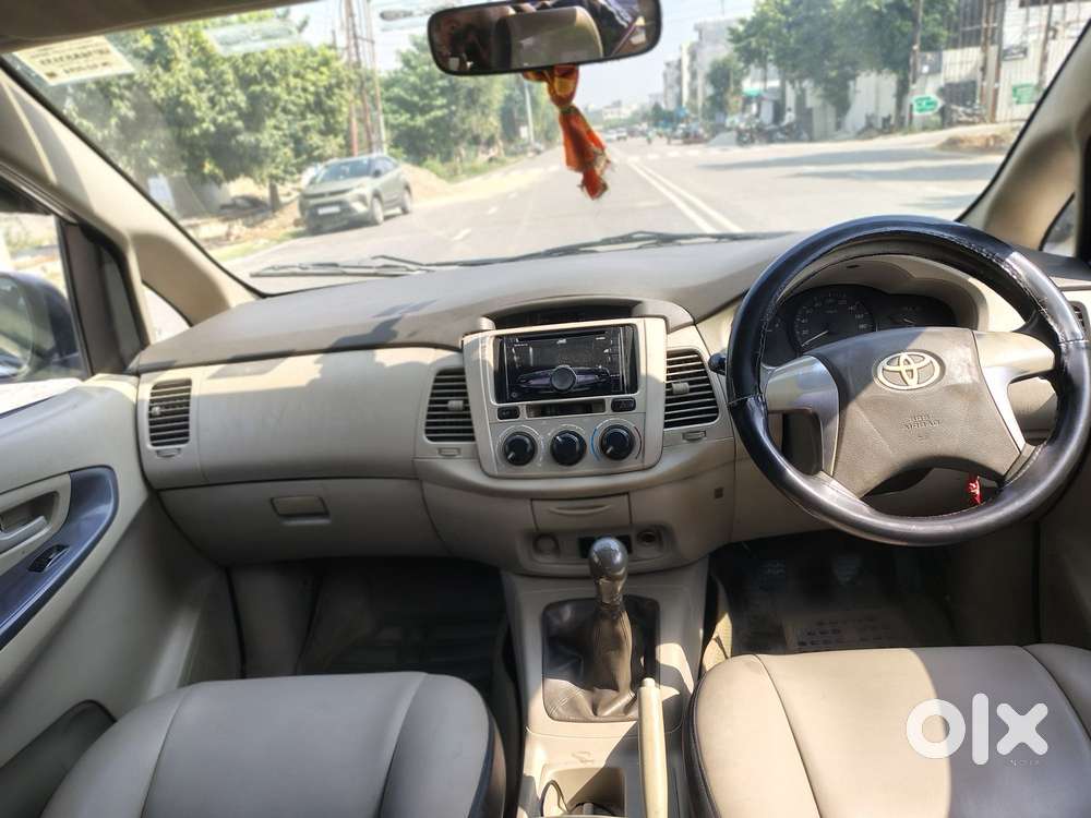 Toyota Innova 2.5 G (diesel) 7 Seater Bs Iv, 2014, Diesel