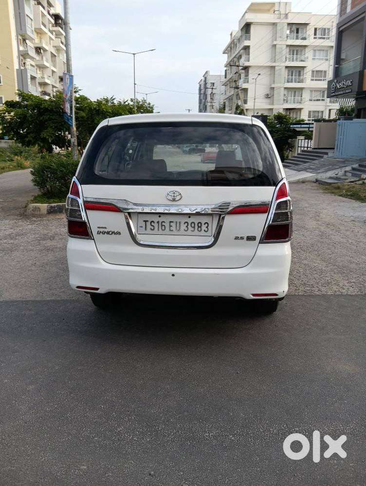 Toyota Innova 2.5 G (diesel) 8 Seater, 2015, Diesel