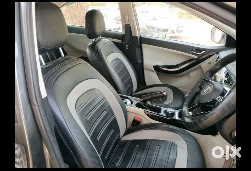 Tata Nexon Xz Petrol 29k Kms 1.2 Revtron