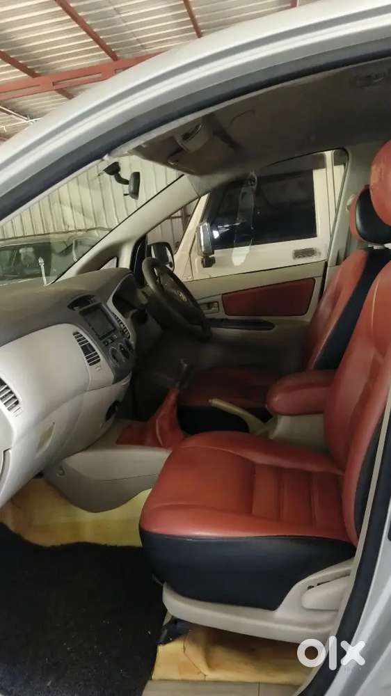 Toyota Innova 2010