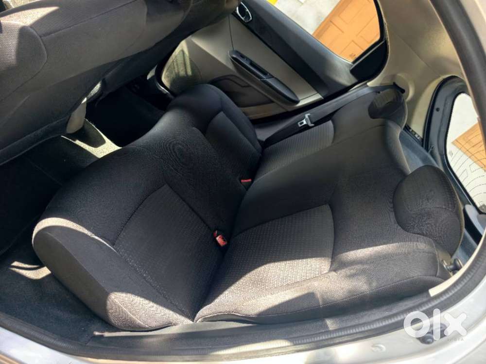 Tata Tiago 1.05 Revotorq Xz, 2016, Petrol