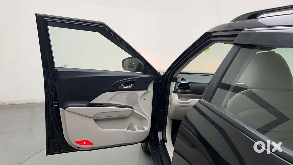 Mahindra Xuv300 W8 Option, 2021, Petrol