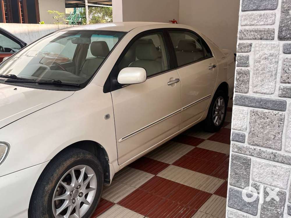 It Is A Toyota Corrola 2007 Model