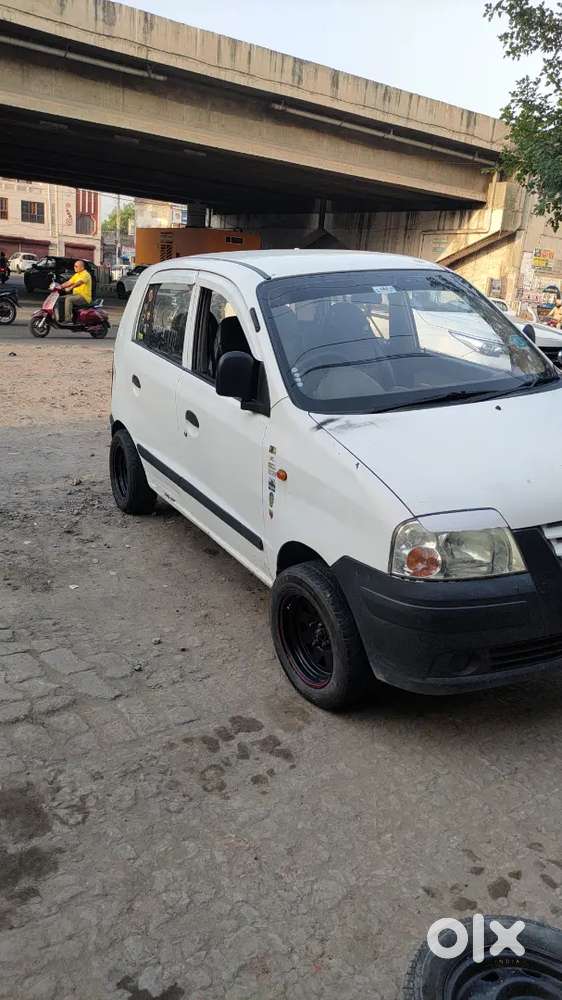 Hyundai Santro Xing 2010 Car.