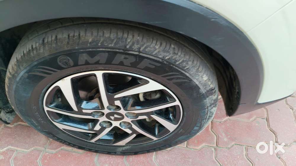 Mahindra Xuv300 W8 Option Dual Tone, 2022, Petrol