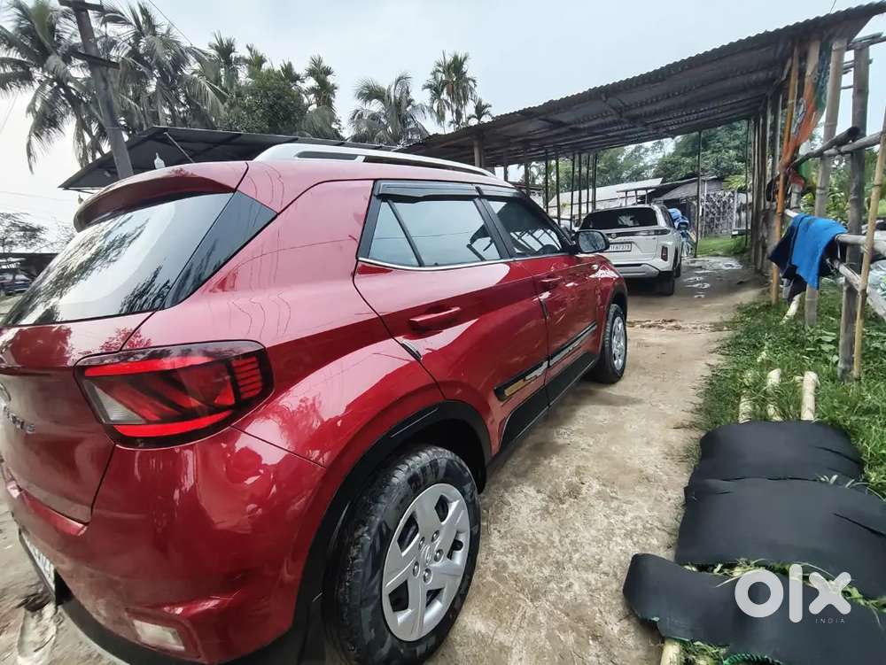 Hyundai Venue 2021 Petrol 50000 Km Driven