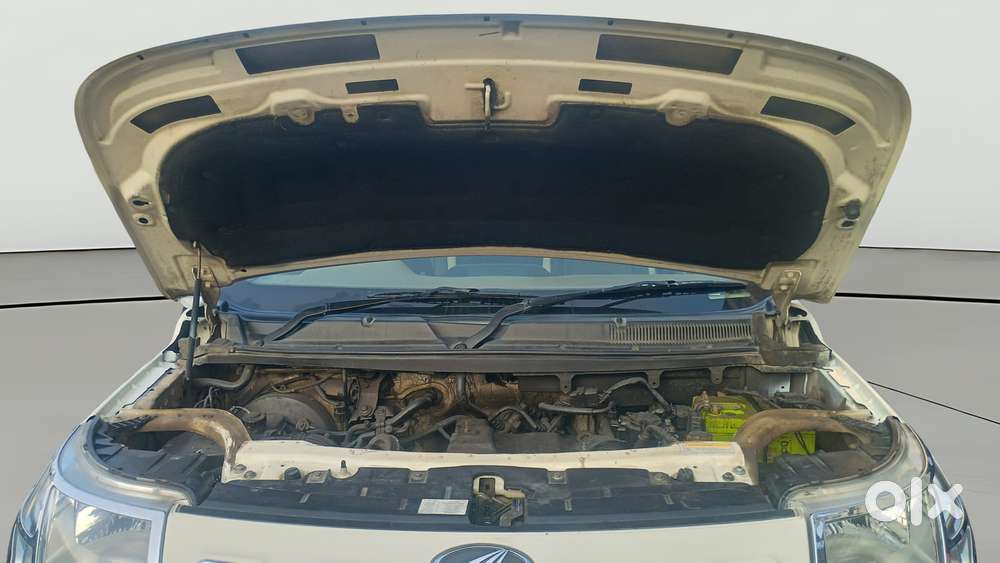 Mahindra Tuv 300 T8, 2018, Diesel
