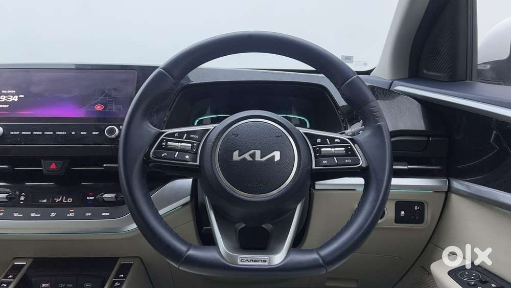 Kia Carens 1.4 Luxury Plus 6 Str, 2022, Petrol