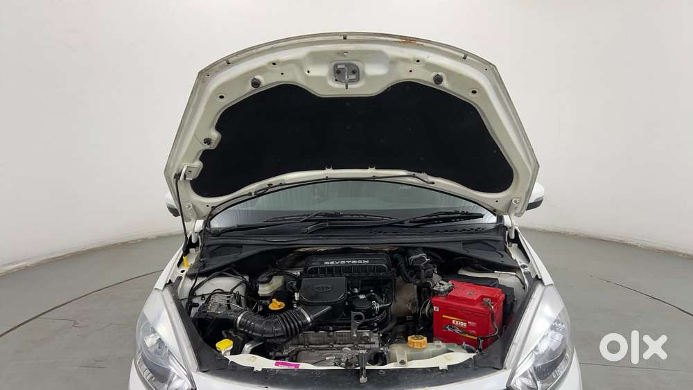 Tata Tiago Xz, 2016, Petrol