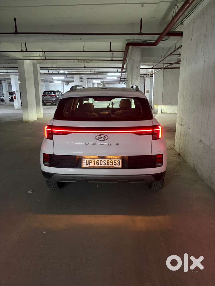 Hyundai Venue Petrol 2023