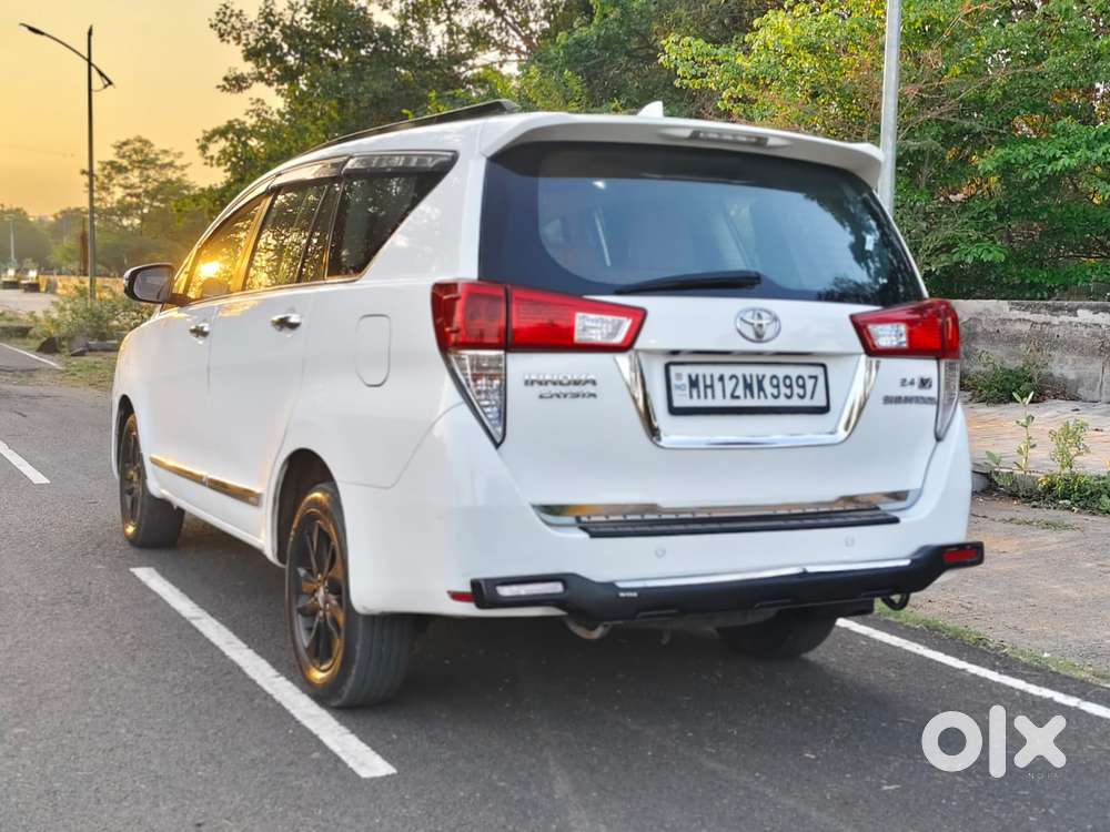 Toyota Innova Crysta 2.4 V, 2016, Diesel