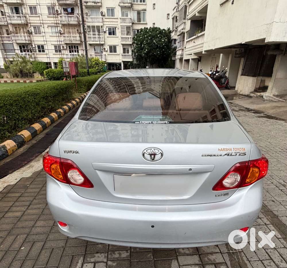 Toyota Corolla Altis 2010