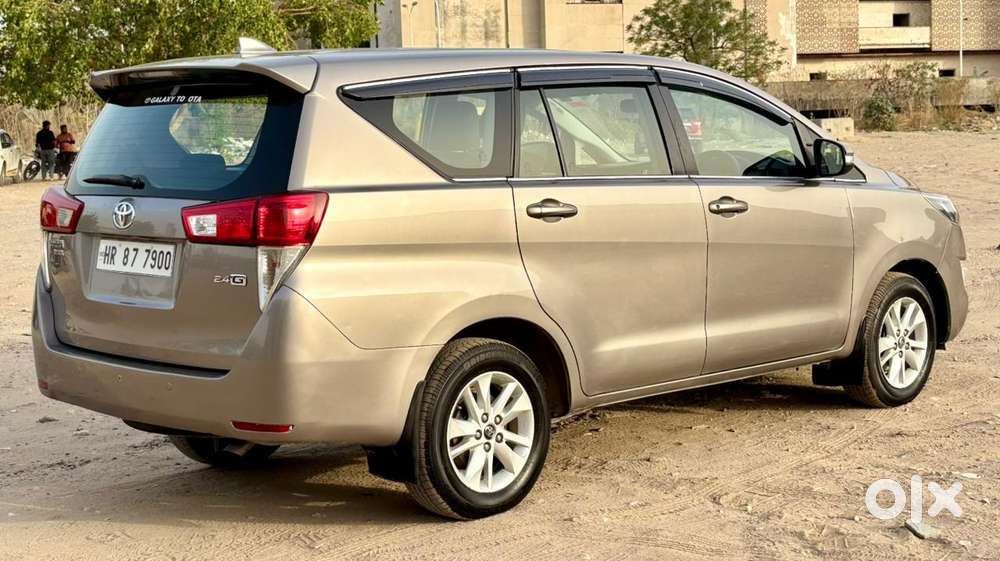 Toyota Innova Crysta 2.4 Gx Mt, 2017, Diesel