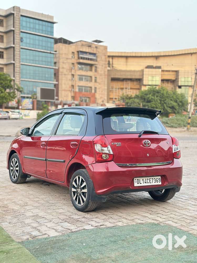 Toyota Etios Liva V Dual Tone, 2019, Petrol