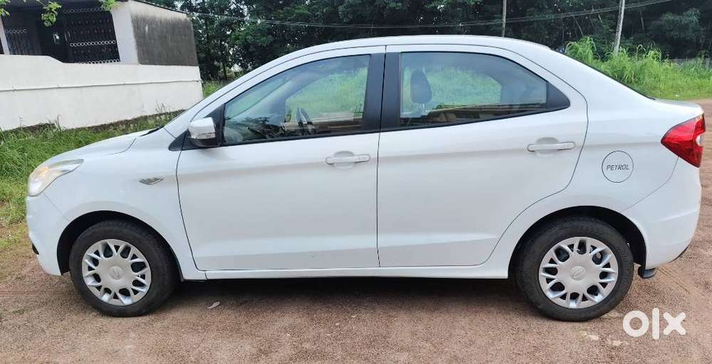 Ford Figo Aspire Trend, 2015, Petrol