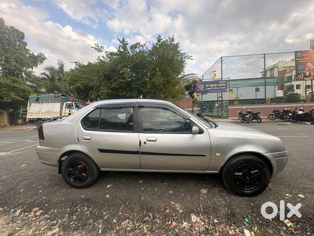 Ford Ikon Petrol Manual 2005 Km Driven