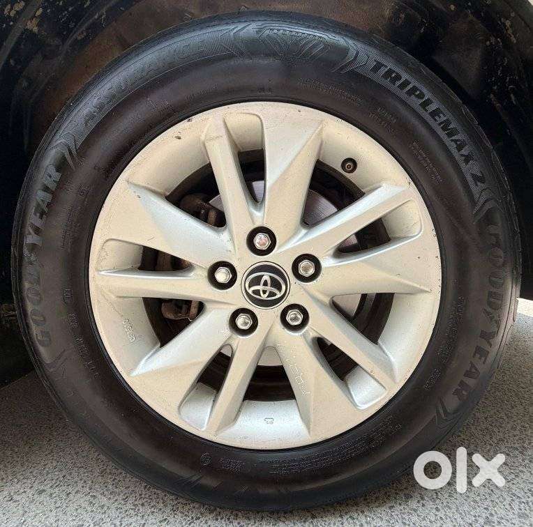 Toyota Innova Crysta 2.4 V, 2017, Diesel