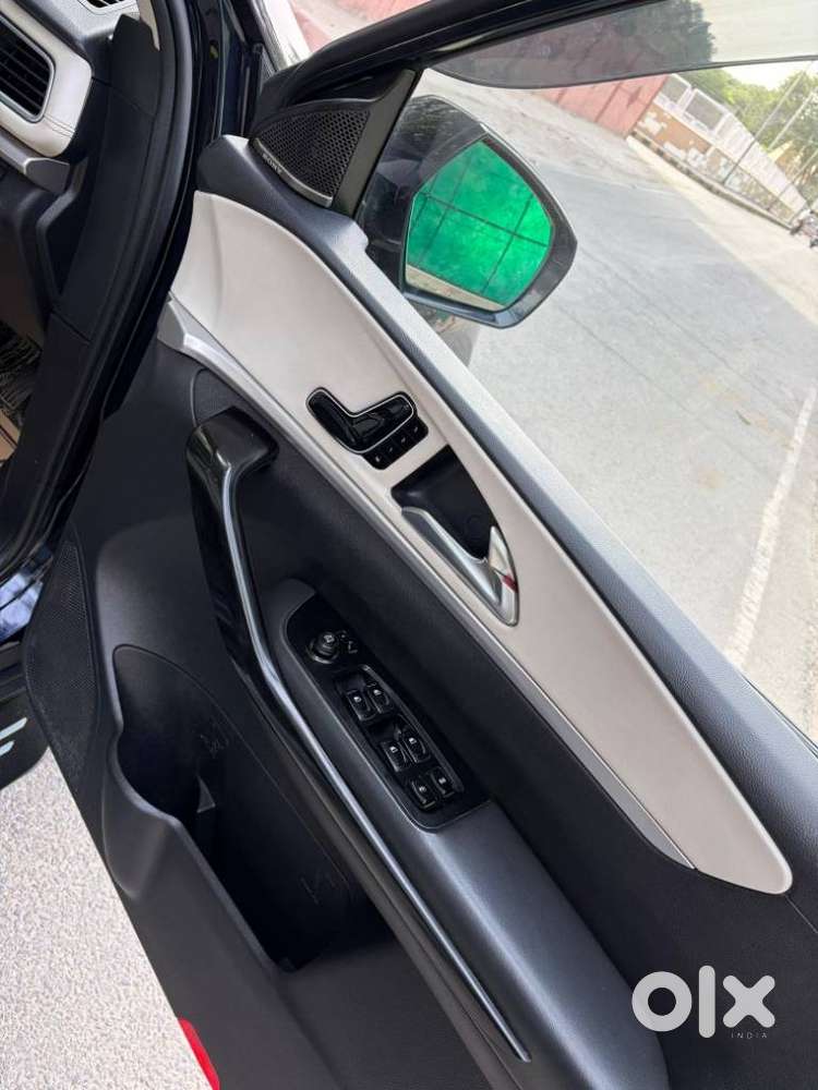Mahindra Xuv700 2.2 Ax 7 Diesel At Luxury Pack Str, 2022, Diesel